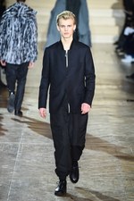 イッセイ ミヤケ メン 2017-18年秋冬コレクション - 自然の声に耳をすませて｜写真26