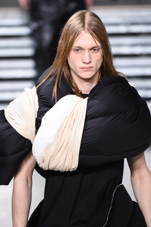 リック・オウエンス(Rick Owens) 2017-18年秋冬メンズコレクション  - 写真3