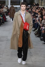 ルイ・ヴィトン 2017年秋冬メンズコレクション -Supremeとコラボ、肩の力を抜いたエレガンス｜写真11