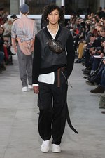 ルイ・ヴィトン 2017年秋冬メンズコレクション -Supremeとコラボ、肩の力を抜いたエレガンス｜写真36