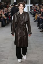 ルイ・ヴィトン 2017年秋冬メンズコレクション -Supremeとコラボ、肩の力を抜いたエレガンス｜写真40