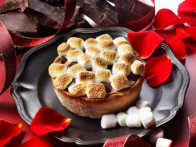 パブロのバレンタイン、サクサクの焼きマシュマロ×とろけるチョコレートチーズ - ハートピック付きも｜写真3