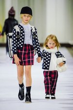 ボンポワン 2017年秋冬コレクション - 寒い冬に暖かくして出かけた幼少期のワクワクや幸福感を服に｜写真7