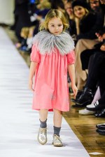 ボンポワン 2017年秋冬コレクション - 寒い冬に暖かくして出かけた幼少期のワクワクや幸福感を服に｜写真9