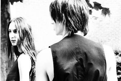 アンドゥムルメステールが初のカプセルコレクションを発表