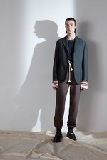メゾン マルジェラ 2017年秋冬メンズコレクション - 1人の男性が着るスポンテニアスな服｜写真20