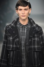 ホワイトマウンテニアリング 2017年秋冬コレクション - 機能美の世界へ｜写真24