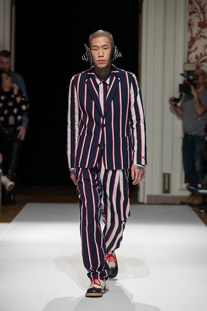 ヘンリック ヴィブスコフ(HENRIK VIBSKOV) 2017-18年秋冬ウィメンズ&メンズコレクション  - 写真1