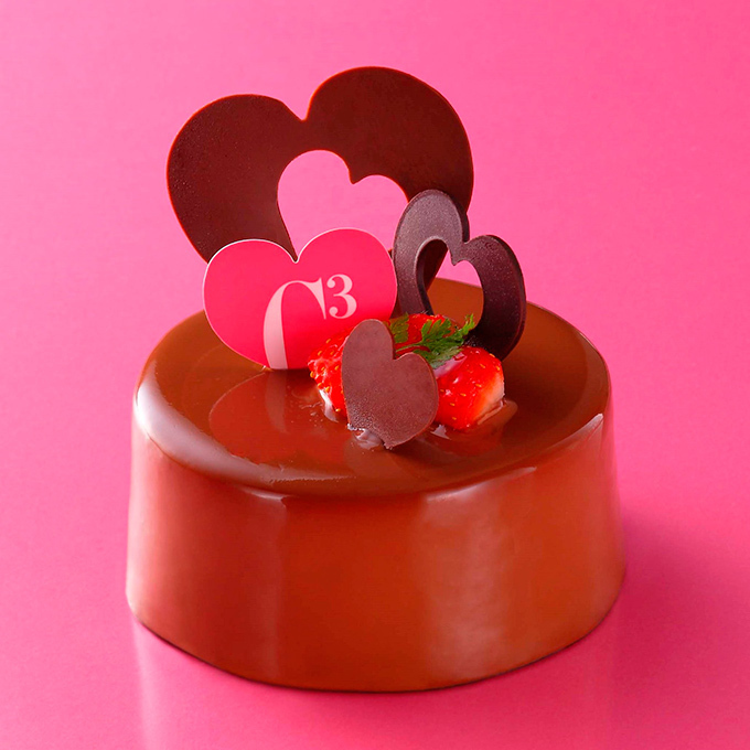 シーキューブからバレンタインに向けた限定スイーツ - 2人で食べきるハートのチョコレート生ケーキ | 写真