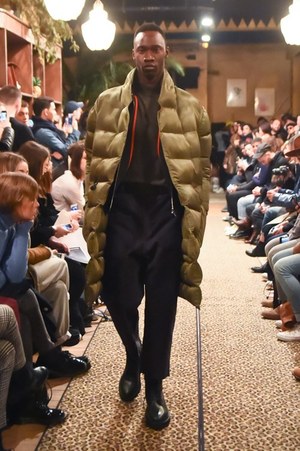 ニウク 2017-18年秋冬コレクション - 新ライン誕生、ヴィンテージを再構築した唯一無二の洋服｜写真3
