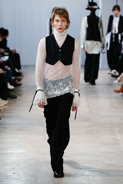 アン ドゥムルメステール(ANN DEMEULEMEESTER) 2017-18年秋冬