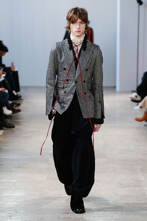 アン ドゥムルメステール(ANN DEMEULEMEESTER) 2017-18年秋冬