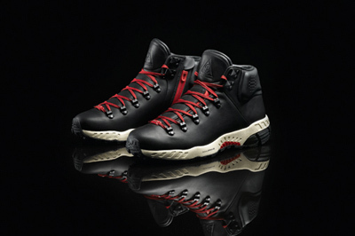 ナイキ スポーツウェア×(RED)  世界エイズデー認知向上のための限定コレクションを発売