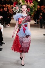 ヴィクター＆ロルフ17年春夏オートクチュールコレクション -日本の金継ぎの美を用いて再構築したドレス｜写真3