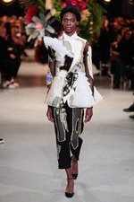 ヴィクター＆ロルフ17年春夏オートクチュールコレクション -日本の金継ぎの美を用いて再構築したドレス｜写真7