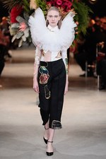 ヴィクター＆ロルフ17年春夏オートクチュールコレクション -日本の金継ぎの美を用いて再構築したドレス｜写真9