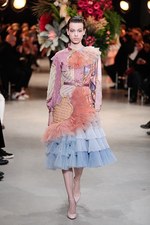 ヴィクター＆ロルフ17年春夏オートクチュールコレクション -日本の金継ぎの美を用いて再構築したドレス｜写真14