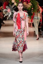 ヴィクター＆ロルフ17年春夏オートクチュールコレクション -日本の金継ぎの美を用いて再構築したドレス｜写真22