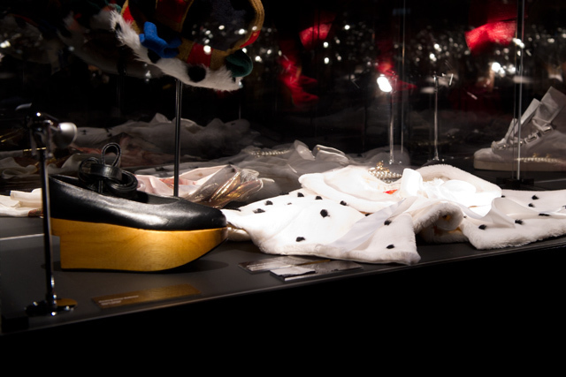 限定商品も見逃せない、ヴィヴィアン・ウエストウッドの歴史を築いた靴達が大集合の展覧会を一足先にレポート｜写真16