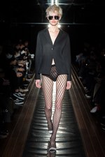 ラマルク 2017-18年秋冬コレクション - 都会の夜に生きる女性たちの個性、気高さを服に｜写真2