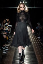 ラマルク 2017-18年秋冬コレクション - 都会の夜に生きる女性たちの個性、気高さを服に｜写真9