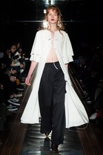 ラマルク 2017-18年秋冬コレクション - 都会の夜に生きる女性たちの個性、気高さを服に｜写真11