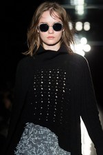 ラマルク 2017-18年秋冬コレクション - 都会の夜に生きる女性たちの個性、気高さを服に｜写真23