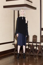 ヤストシ エズミ 2017年秋冬コレクション - プリーツやベルトで”建築”のようなバランスを｜写真41