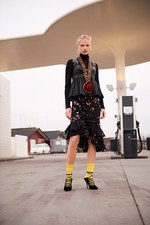 ジバンシィ 17年秋コレクション - 北欧を舞台に描く、メゾンの真髄｜写真5