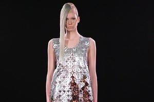 ユイマナカザト