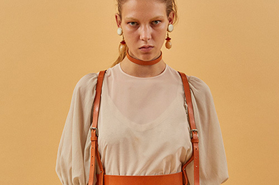 ザ ダラスの限定ストアが新宿＆渋谷に、ヴィンテージイヤリング＆１点物のスカーフバッグ発売