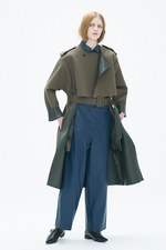 トーガ プルラ 2017年プレフォールコレクション - 縦のラインに込めた女性らしさ｜写真33