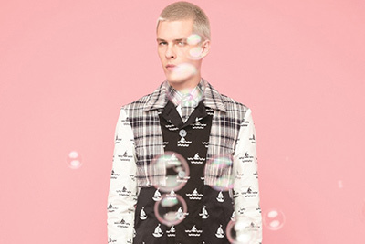 コエ×トム ブラウンのコラボコレクション第2弾、ボート柄のジャケットやパンツなど