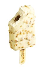 コールドストーンのアイスバーに新作「ホワイト バナナナ ミルク」全国のセブンで発売｜写真2