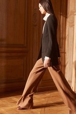 クロエ 2017年秋コレクション - ドレープと暖かいカラーパレットで描き出す、芯を持った女性像｜写真5