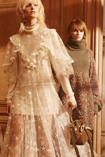 クロエ 2017年秋コレクション - ドレープと暖かいカラーパレットで描き出す、芯を持った女性像｜写真14