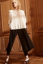 クロエ 2017年秋コレクション - ドレープと暖かいカラーパレットで描き出す、芯を持った女性像｜写真28