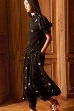 クロエ 2017年秋コレクション - ドレープと暖かいカラーパレットで描き出す、芯を持った女性像｜写真30