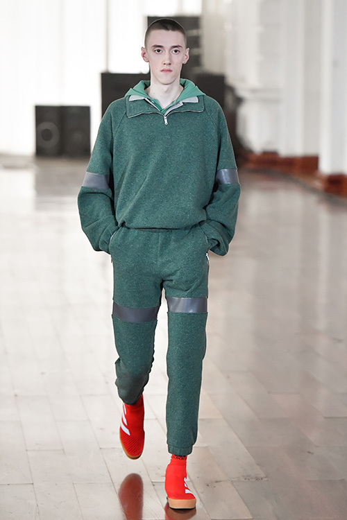 ゴーシャ ラブチンスキー(Gosha Rubchinskiy) 2017-18年秋冬メンズコレクション  - 写真9