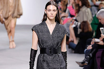 マイケル・コース コレクション 2017年秋 - 都会に生きるニューヨークウーマンは、強くエレガント