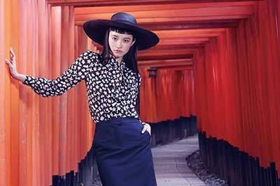 カール・ラガーフェルド×そごう・西武の第2弾、“オリガミ”をモチーフにした洋服＆アクセ約80点以上