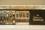 ヴィヴィアン・ウエストウッドがギンザ シックスに新店舗オープン - フルコレクションを展開｜写真3