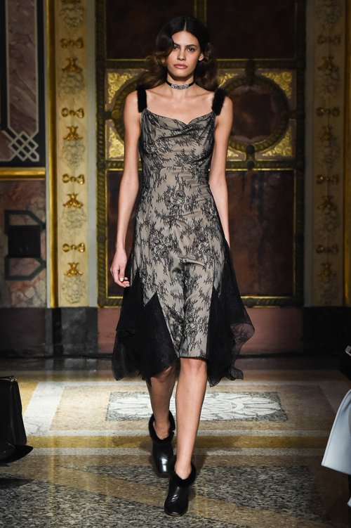 ブルマリン(Blumarine) 2017-18年秋冬ウィメンズコレクション  - 写真52