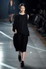 スポーティなエッセンスが溶け込んだロンドンストリート - Y-3(ワイスリー) 2012年春夏コレクション｜写真5