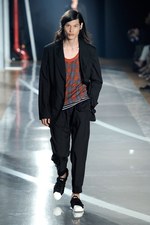 スポーティなエッセンスが溶け込んだロンドンストリート - Y-3(ワイスリー) 2012年春夏コレクション｜写真10