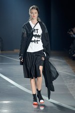 スポーティなエッセンスが溶け込んだロンドンストリート - Y-3(ワイスリー) 2012年春夏コレクション｜写真32