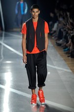 スポーティなエッセンスが溶け込んだロンドンストリート - Y-3(ワイスリー) 2012年春夏コレクション｜写真38