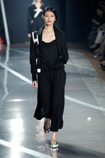 スポーティなエッセンスが溶け込んだロンドンストリート - Y-3(ワイスリー) 2012年春夏コレクション｜写真44