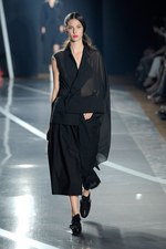 スポーティなエッセンスが溶け込んだロンドンストリート - Y-3(ワイスリー) 2012年春夏コレクション｜写真56