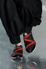 スポーティなエッセンスが溶け込んだロンドンストリート - Y-3(ワイスリー) 2012年春夏コレクション｜写真83
